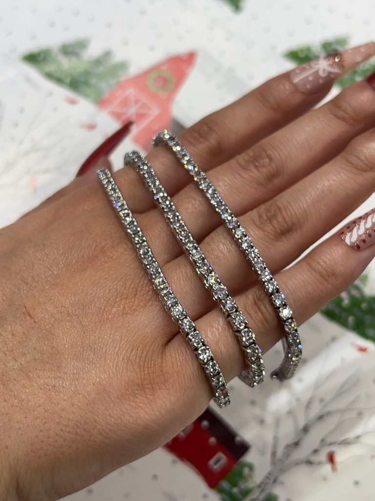 The Secret Behind the Iconic Round Diamond Tennis Bracelet