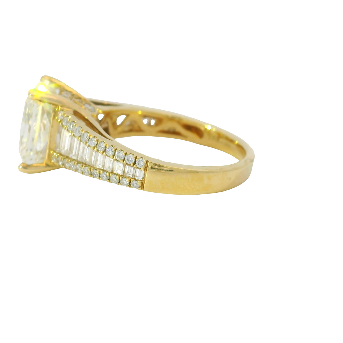 GIA 18k Yellow Gold Natural 3.01 Carat Radiant Cut Diamond Engagement Ring — product photo 14