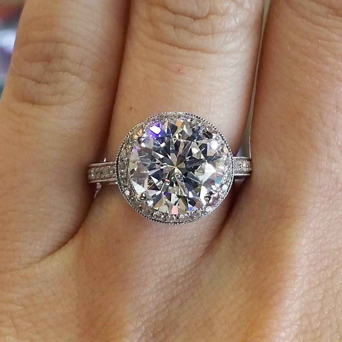 Round Diamond halo Engagement Ring