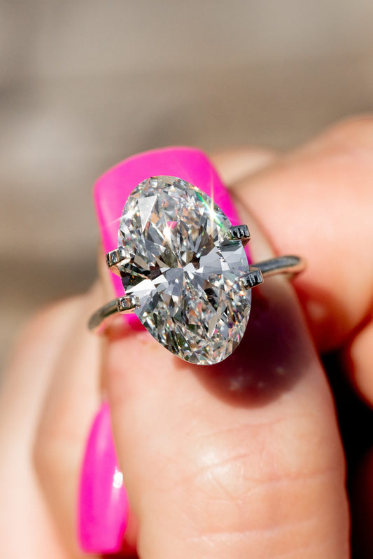 oval-shaped engagement rings for the sleek brides