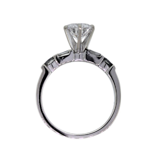 Round Diamond Engagement Ring