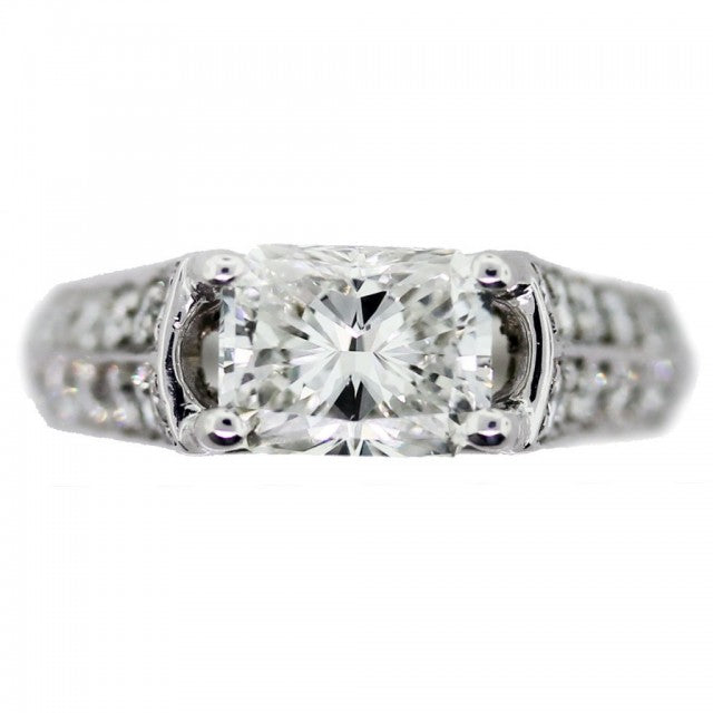 Today's Engagement Ring Trends
