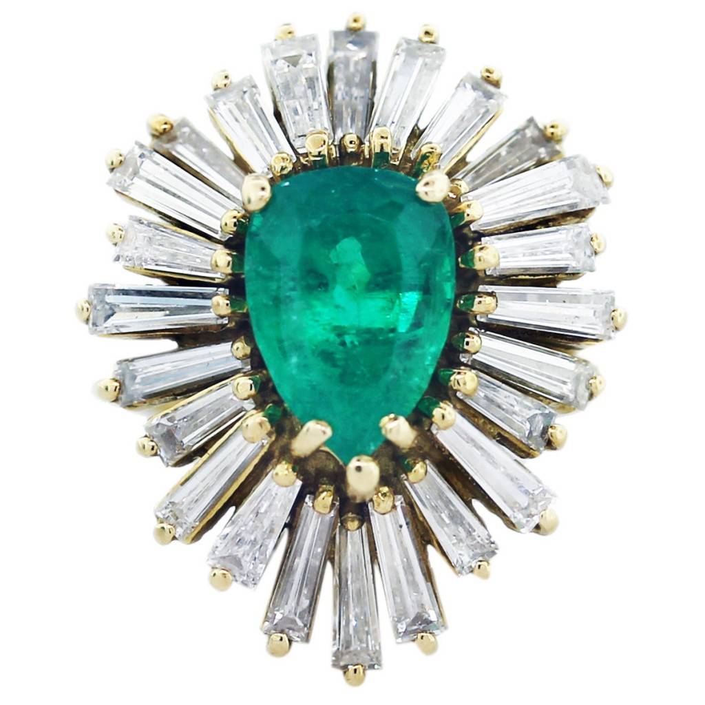 emerald diamond ring