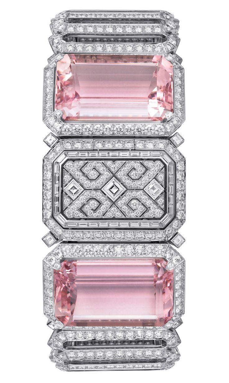 Cartier 18K Yellow Gold Chalcedony Chrysoprase and Diamond Ring