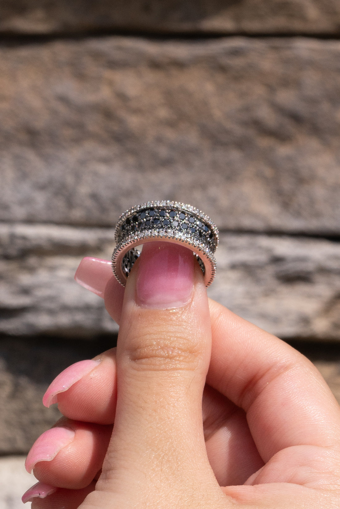 Black and Colorless Diamond Ring: Unique and Stylish