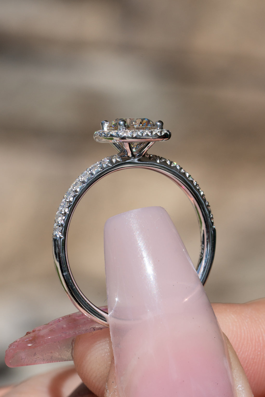 round brilliant engagement ring