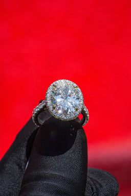 halo and pavé