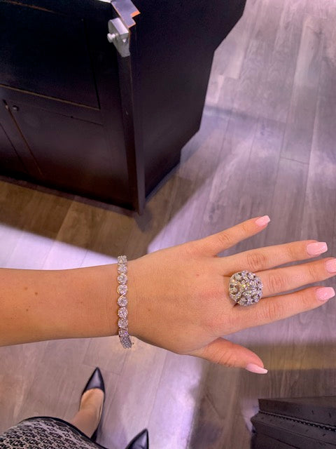 Diamonds: where to buy rings, tennis bracelet, and diamond jewelry