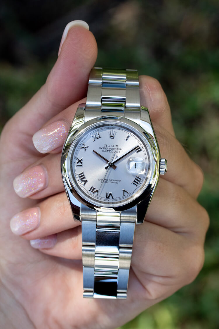 smooth vs fluted bezel