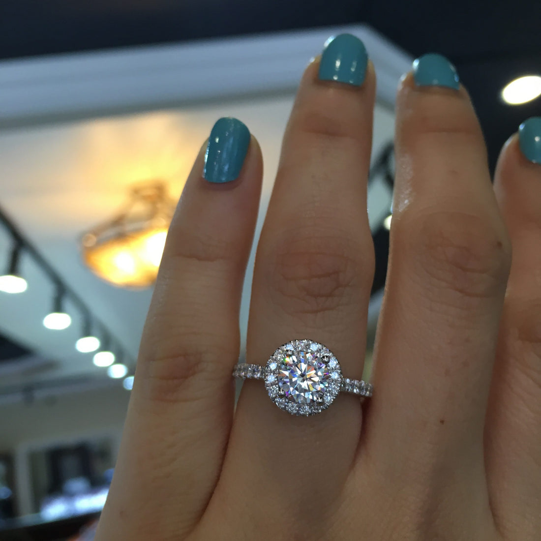 Round Brilliant Diamond Facts, History &amp; All You Need to Know