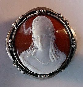 Arts and Crafts Jewelry Era