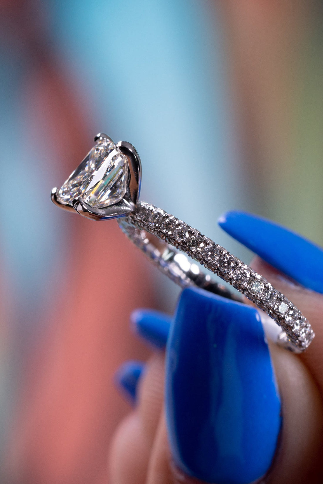 Radiant vs Oval Diamonds: Which is Better?