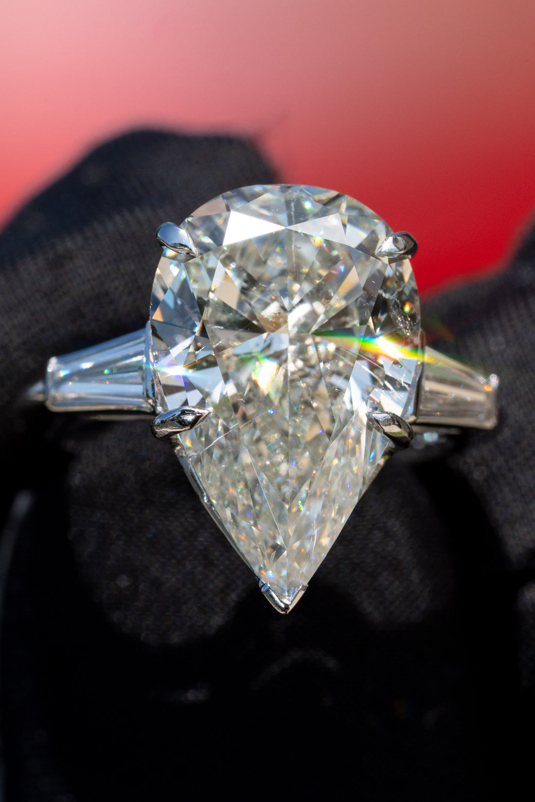 Tear-drop Diamond Solitaire