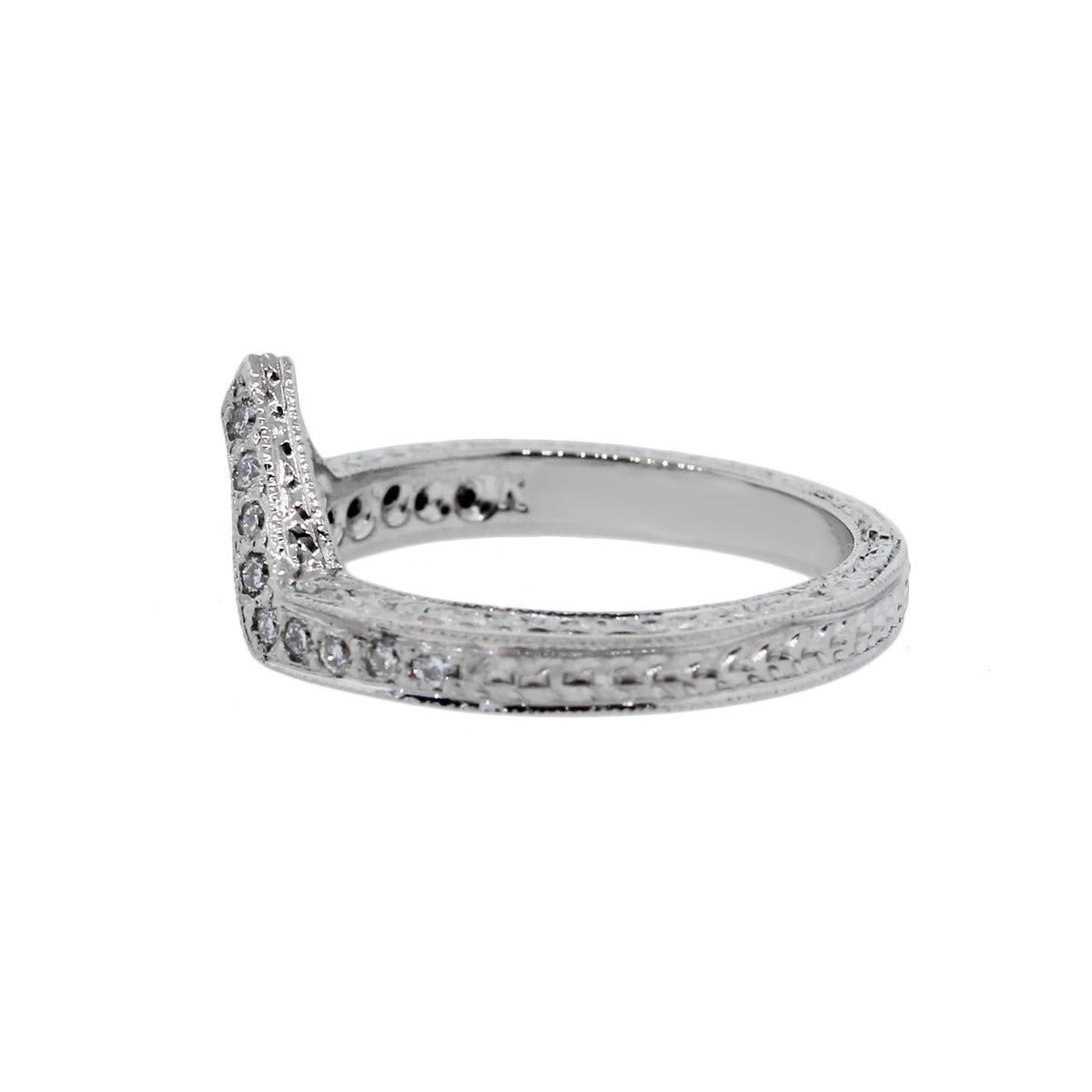 18K White Gold V Diamond Wedding Band Ring