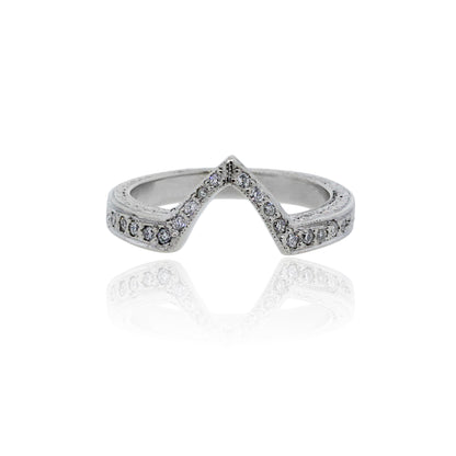 18K White Gold V Diamond Wedding Band Ring
