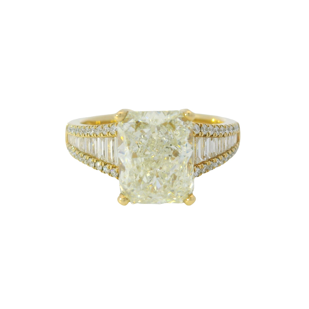 GIA 18k Yellow Gold Natural 3.01 Carat Radiant Cut Diamond Engagement Ring — product photo 1