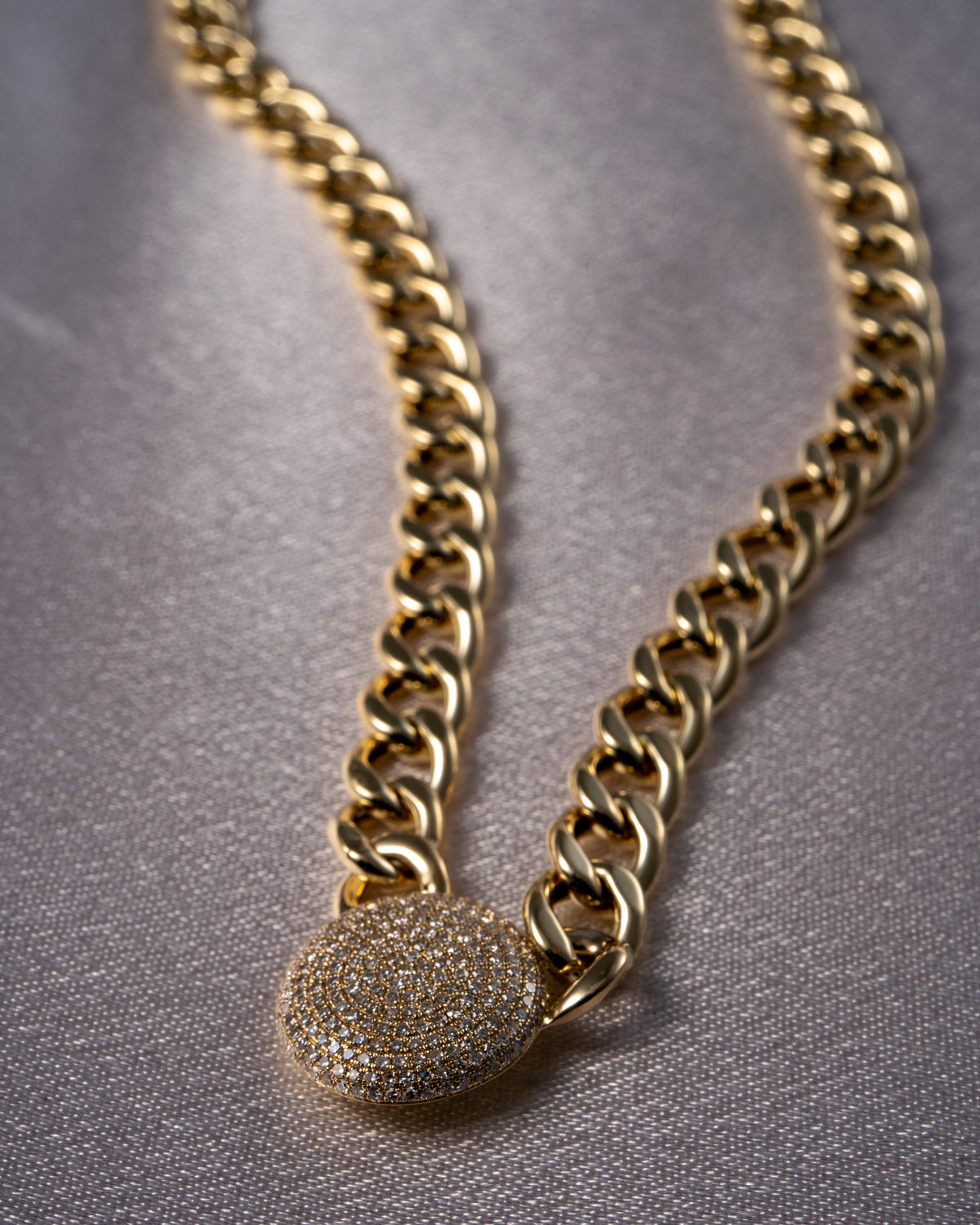 14k Yellow Gold Natural Diamond Pave Disc Pendant Link Necklace