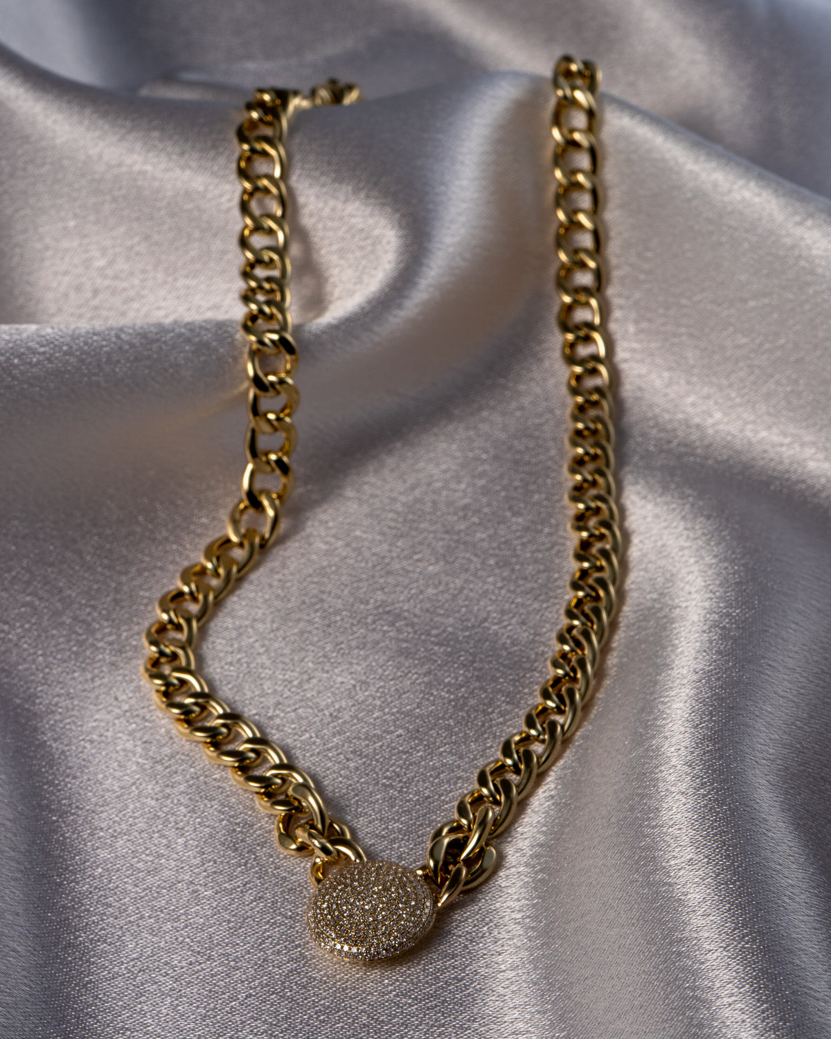 14k Yellow Gold Natural Diamond Pave Disc Pendant Link Necklace