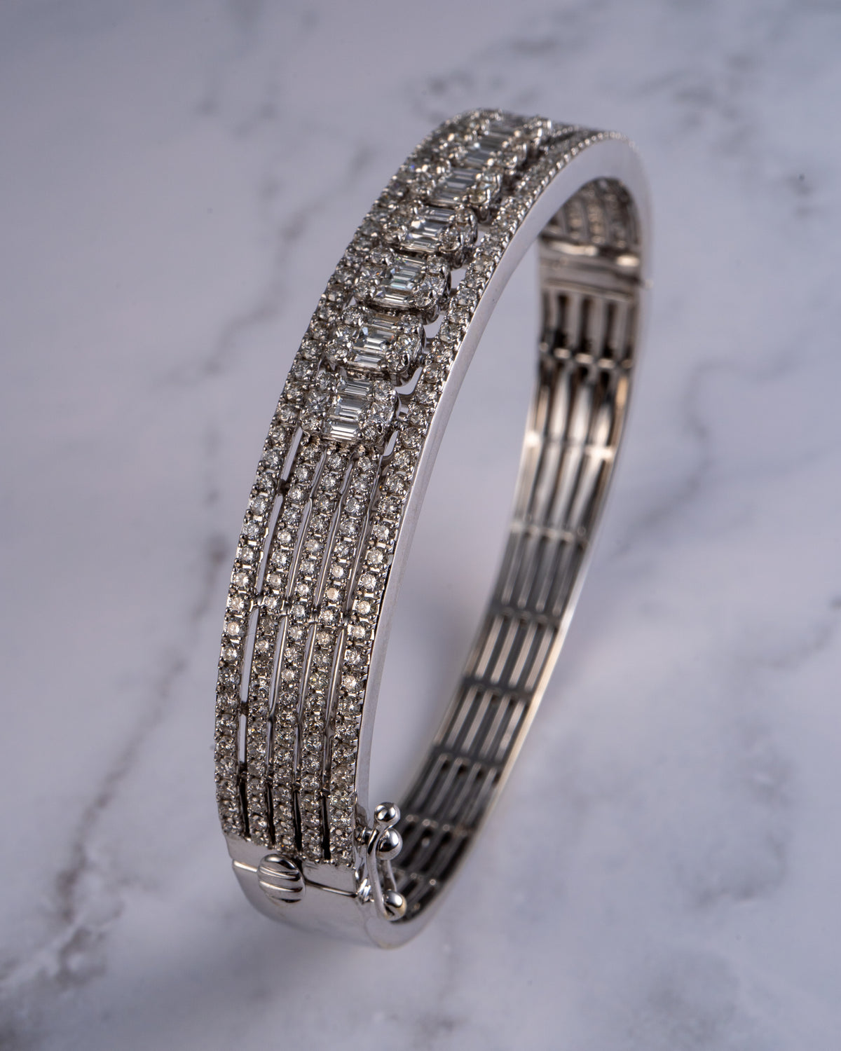 14K White Gold Natural 3.29 Carat Round & Baguette Cut Diamond Bangle Bracelet