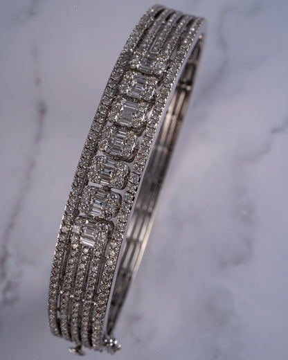 14K White Gold Natural 3.29 Carat Round & Baguette Cut Diamond Bangle Bracelet
