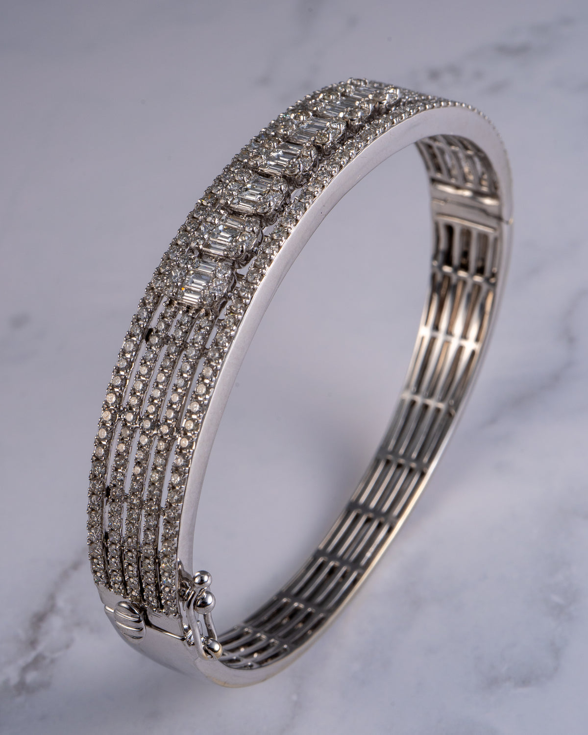 14K White Gold Natural 3.29 Carat Round & Baguette Cut Diamond Bangle Bracelet