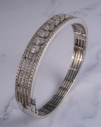 14K White Gold Natural 3.29 Carat Round & Baguette Cut Diamond Bangle Bracelet