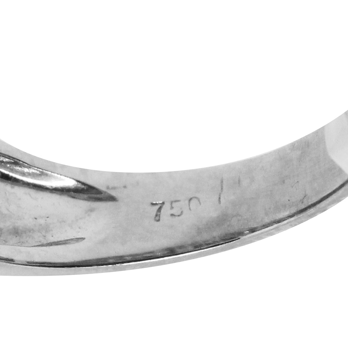 18k White Gold 0.12ctw Ruby and 0.76ctw Diamond Ring