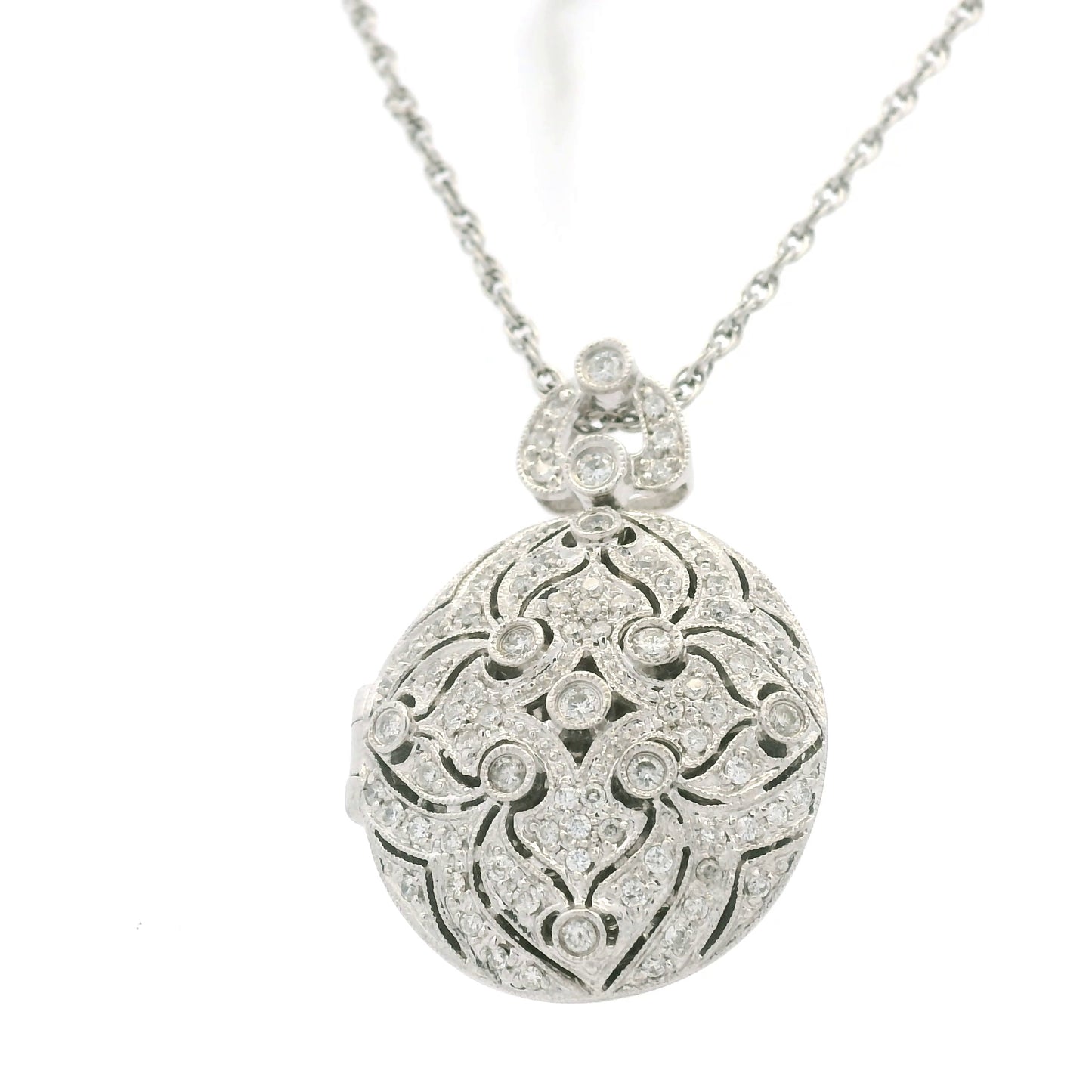 14K White Gold Natural Round Diamond Oval Shape Locket Necklace