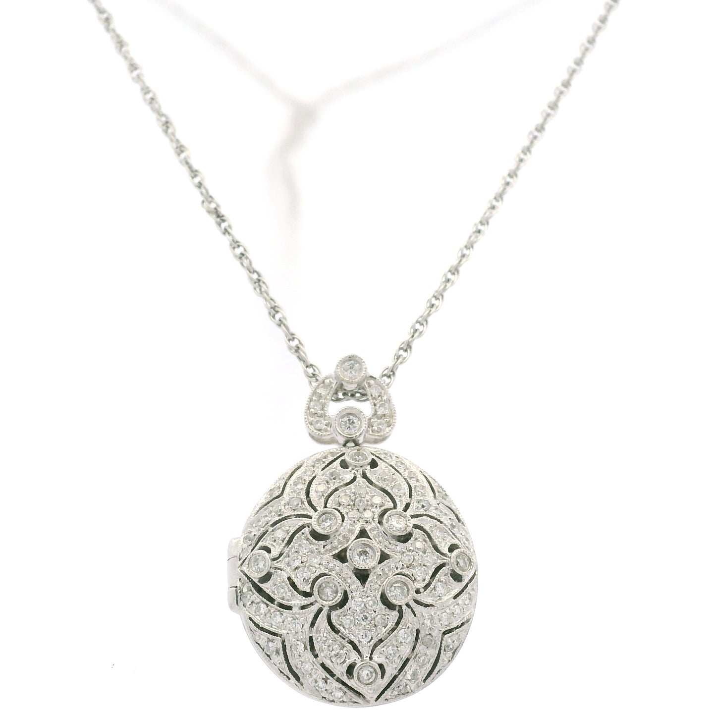 14K White Gold Natural Round Diamond Oval Shape Locket Necklace