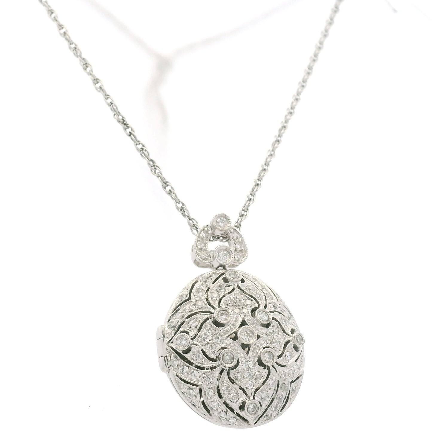 14K White Gold Natural Round Diamond Oval Shape Locket Necklace