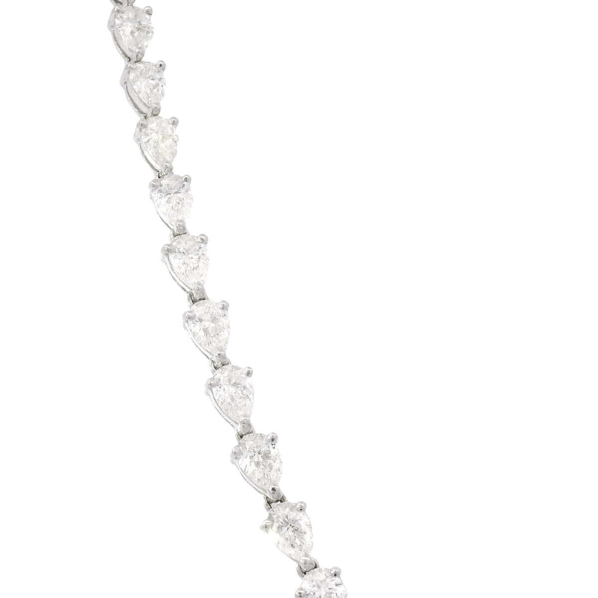 18k White Gold Heart Shape Diamond Pendant & Pear Shape Diamond Tennis Necklace