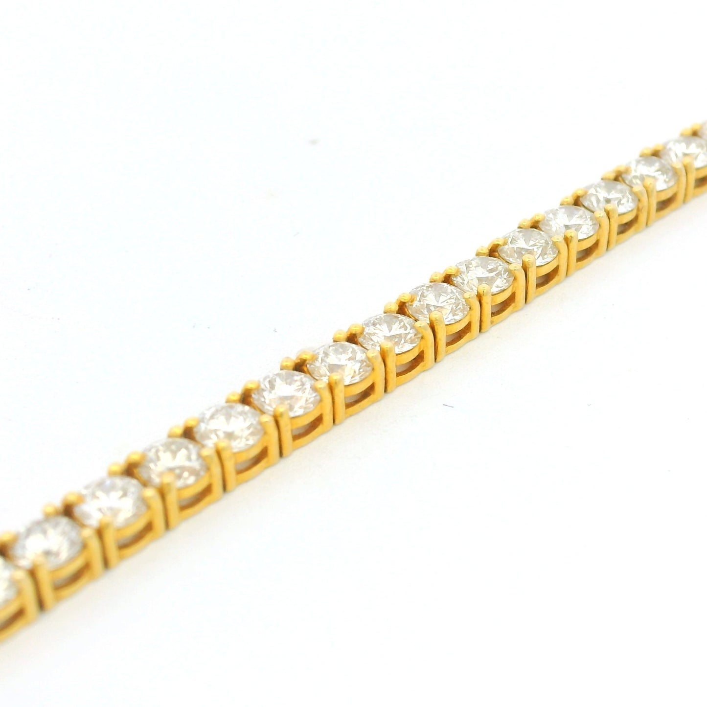14k Yellow Gold Natural 6.36 Carat Round Brilliant Cut Diamond Tennis Bracelet