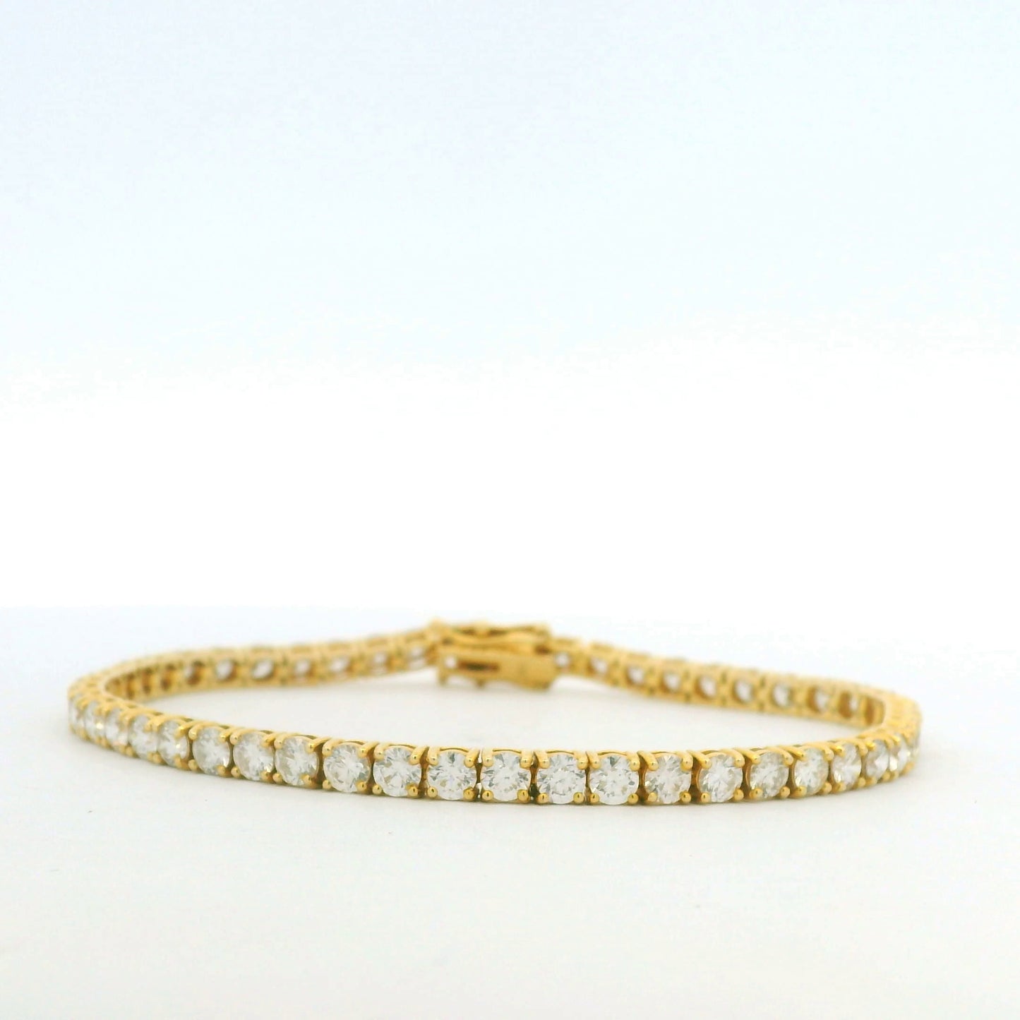 14k Yellow Gold Natural 6.36 Carat Round Brilliant Cut Diamond Tennis Bracelet