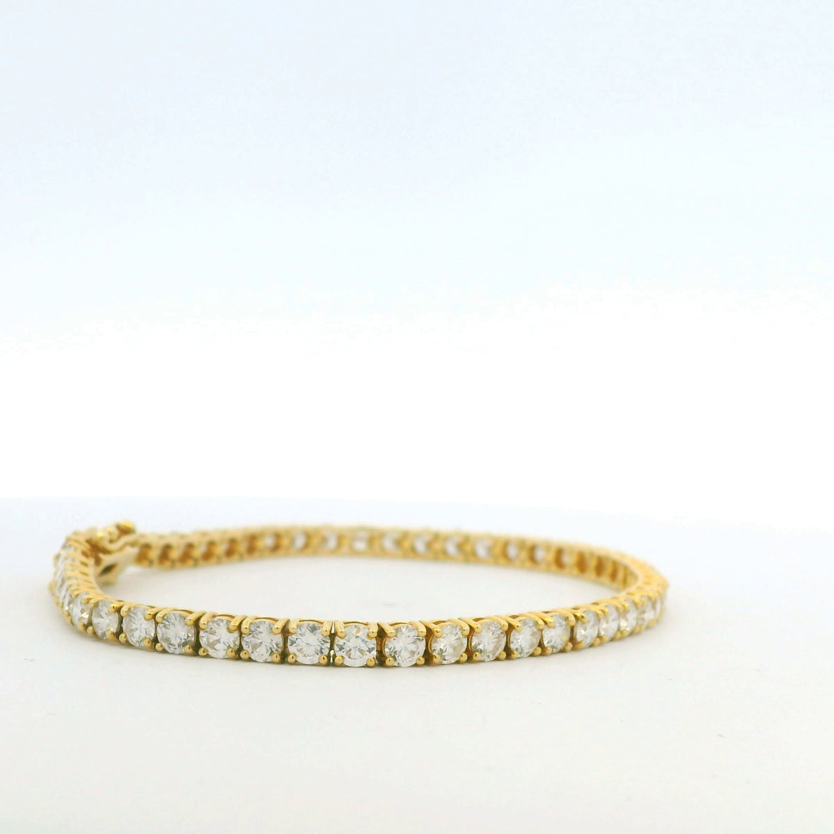 14k Yellow Gold Natural 6.36 Carat Round Brilliant Cut Diamond Tennis Bracelet — product photo 8