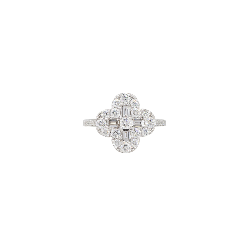 18k White Gold 1.22ctw Diamond Clover Style Ring  