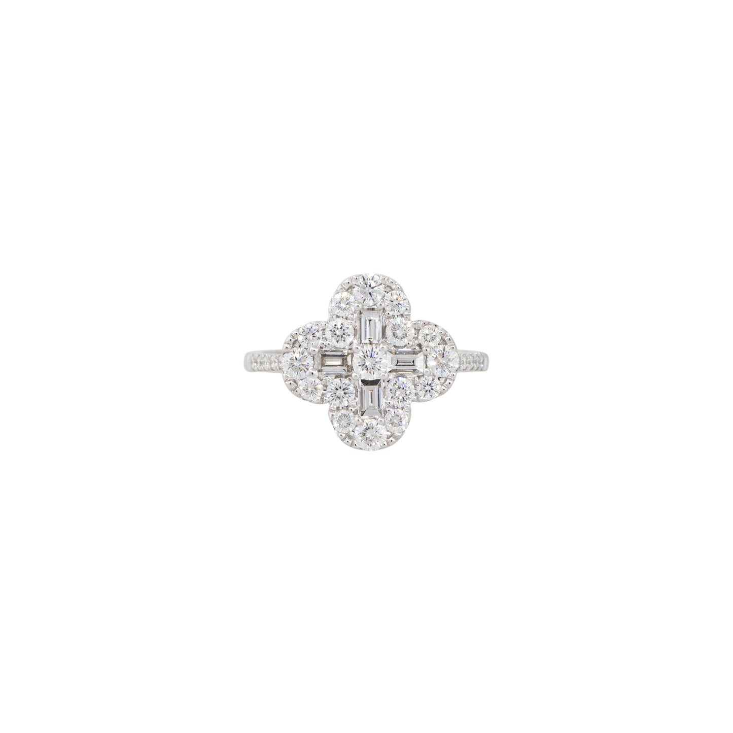 18k White Gold 1.22ctw Diamond Clover Style Ring  