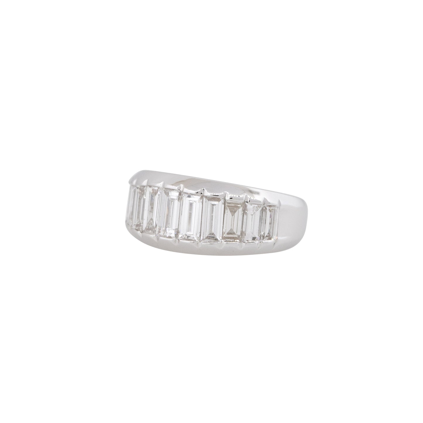 18k White Gold 1.75ctw Baguette Cut Diamond Tapered Band