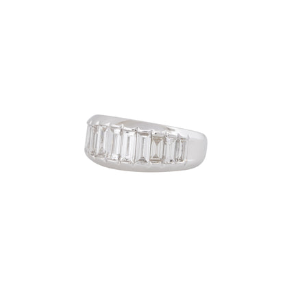 18k White Gold 1.75ctw Baguette Cut Diamond Tapered Band