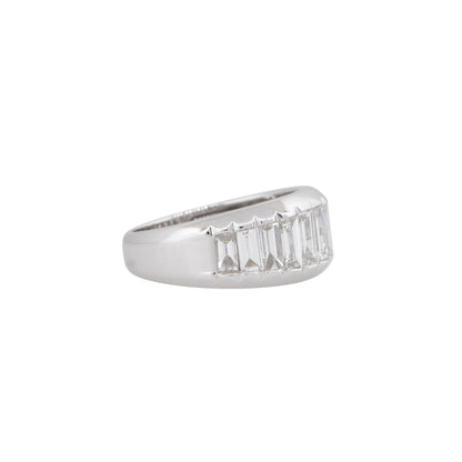 18k White Gold 1.75ctw Baguette Cut Diamond Tapered Band