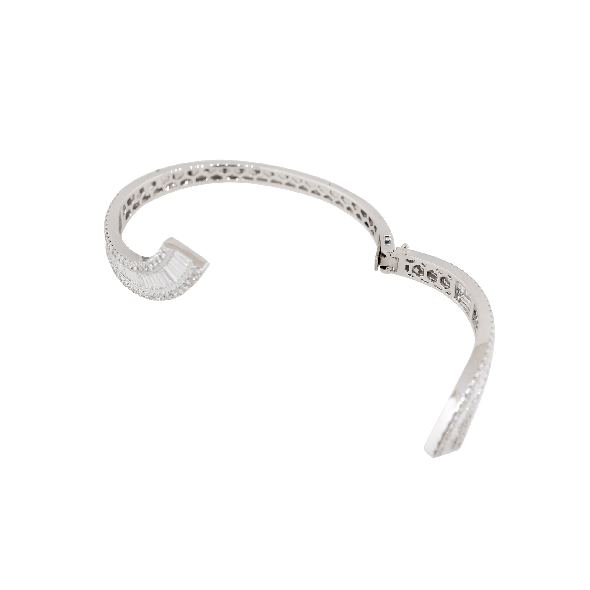 18k White Gold 4.88ct Baguette & Round Brilliant Cut Diamond Bypass Cuff Bracelet