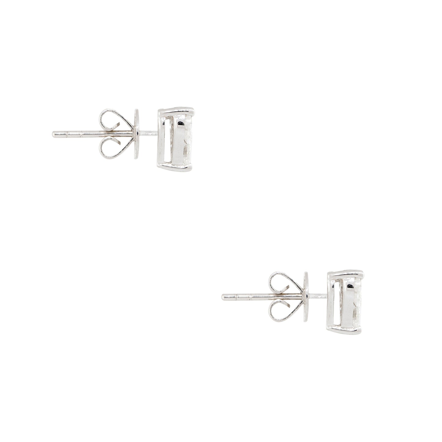 18k White Gold 1.42ctw Princess Cut Diamond Heart-Shaped Earrings