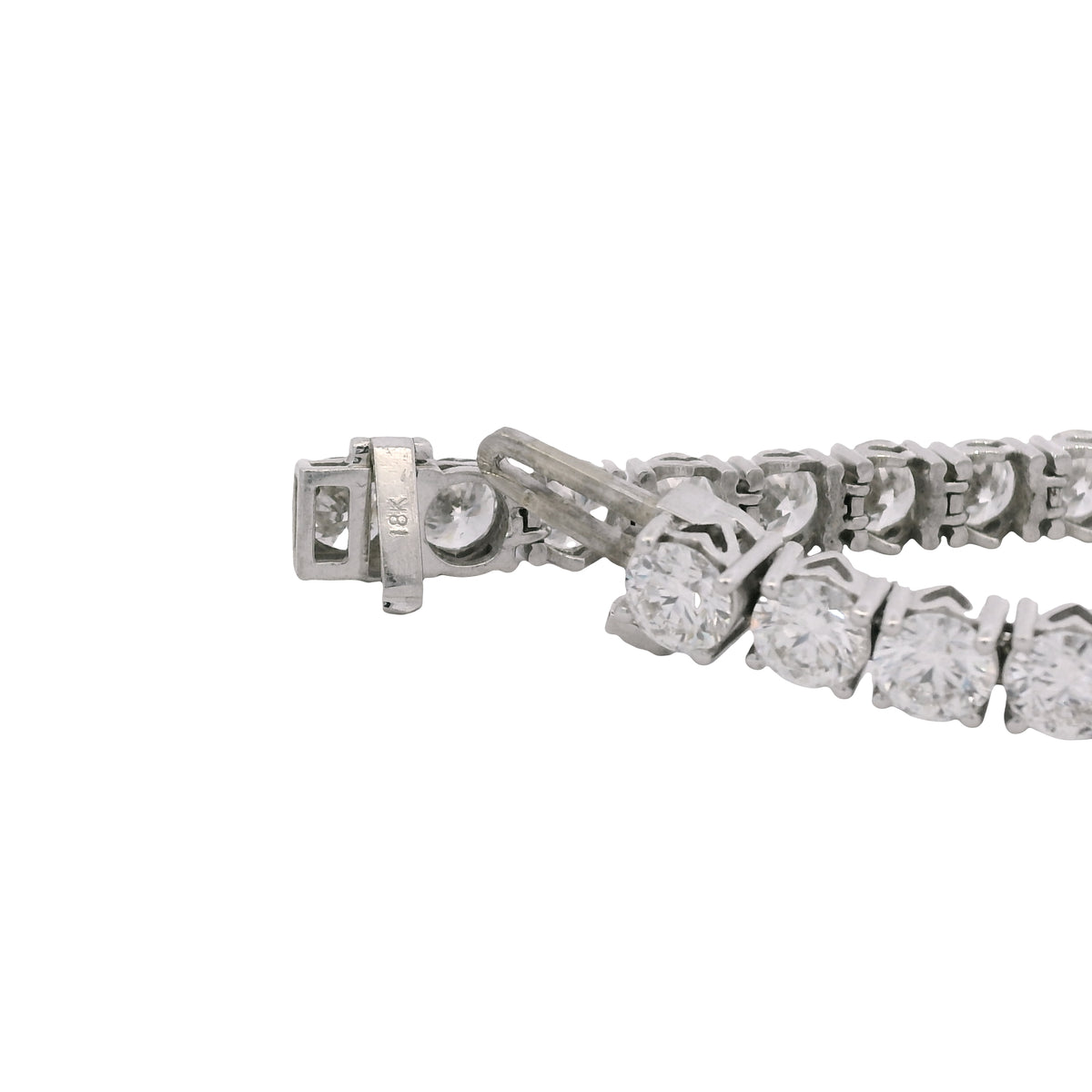 GIA 18k White Gold 17.51 Carat Round Brilliant Cut Diamond Tennis Bracelet