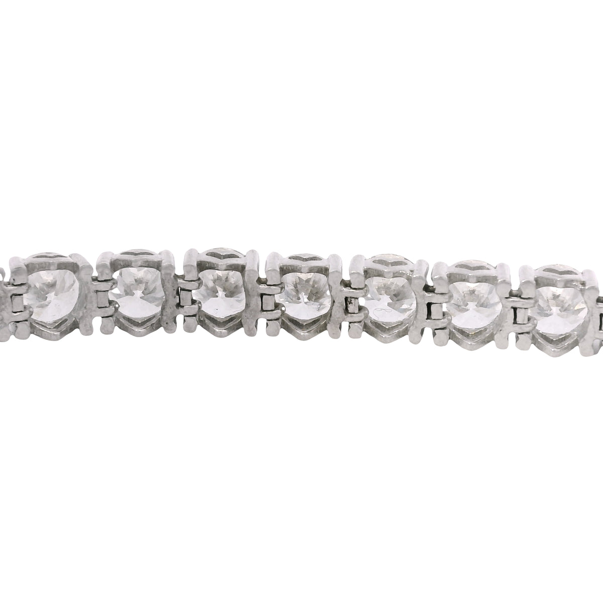 GIA 18k White Gold 17.51 Carat Round Brilliant Cut Diamond Tennis Bracelet