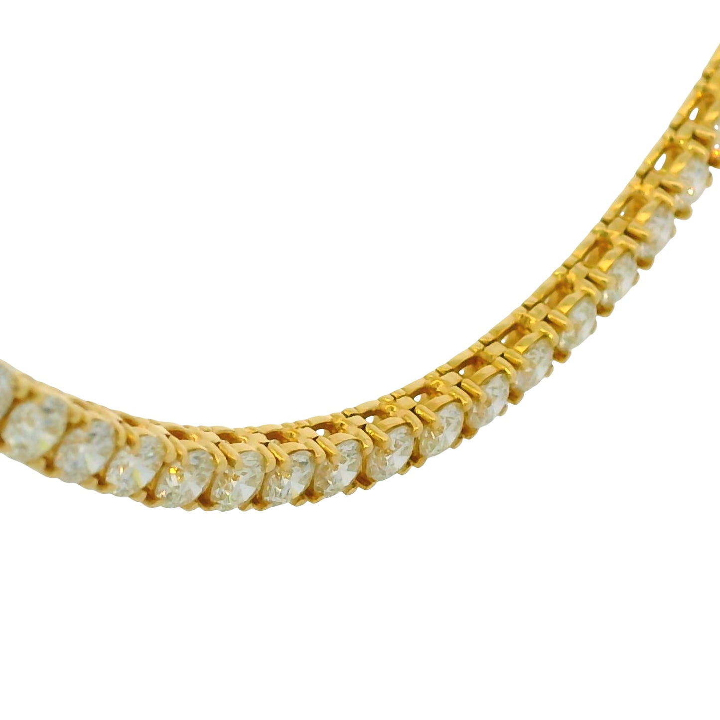 18k Yellow Gold Natural 11.77 Carat Round Brilliant Diamond Tennis Necklace