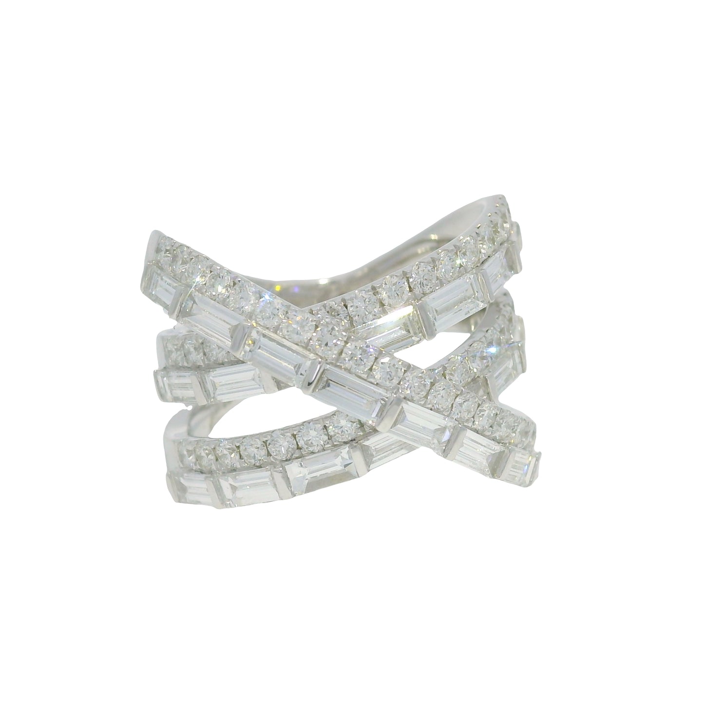 14k White gold Round Brilliant Baguette Diamond Cut Crossover Band