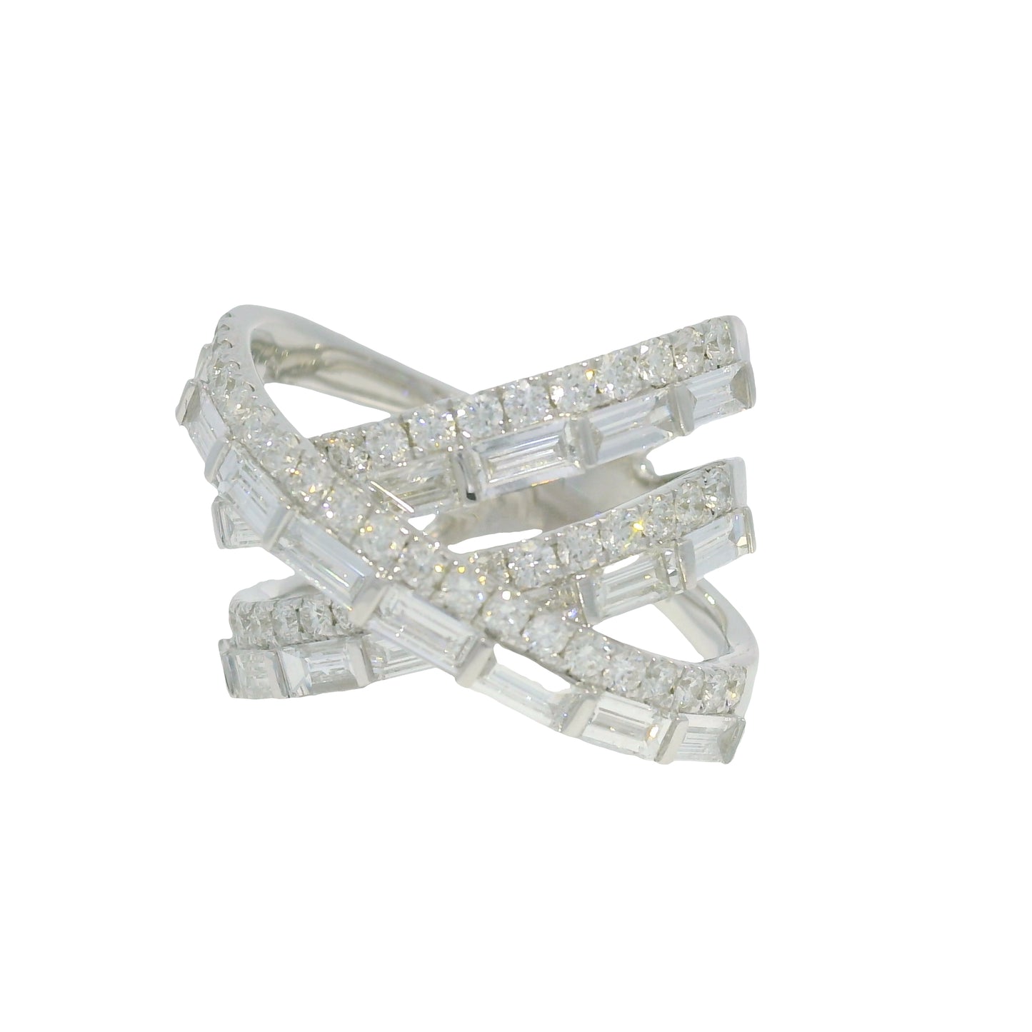 14k White gold Round Brilliant Baguette Diamond Cut Crossover Band