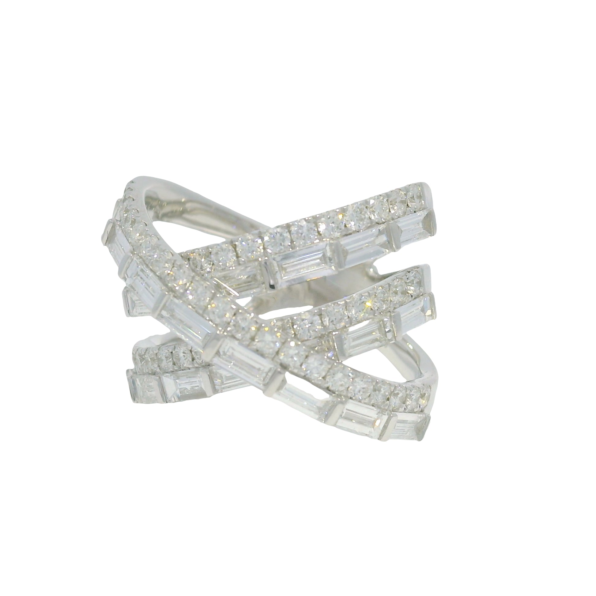 14k White gold Round Brilliant Baguette Diamond Cut Crossover Band