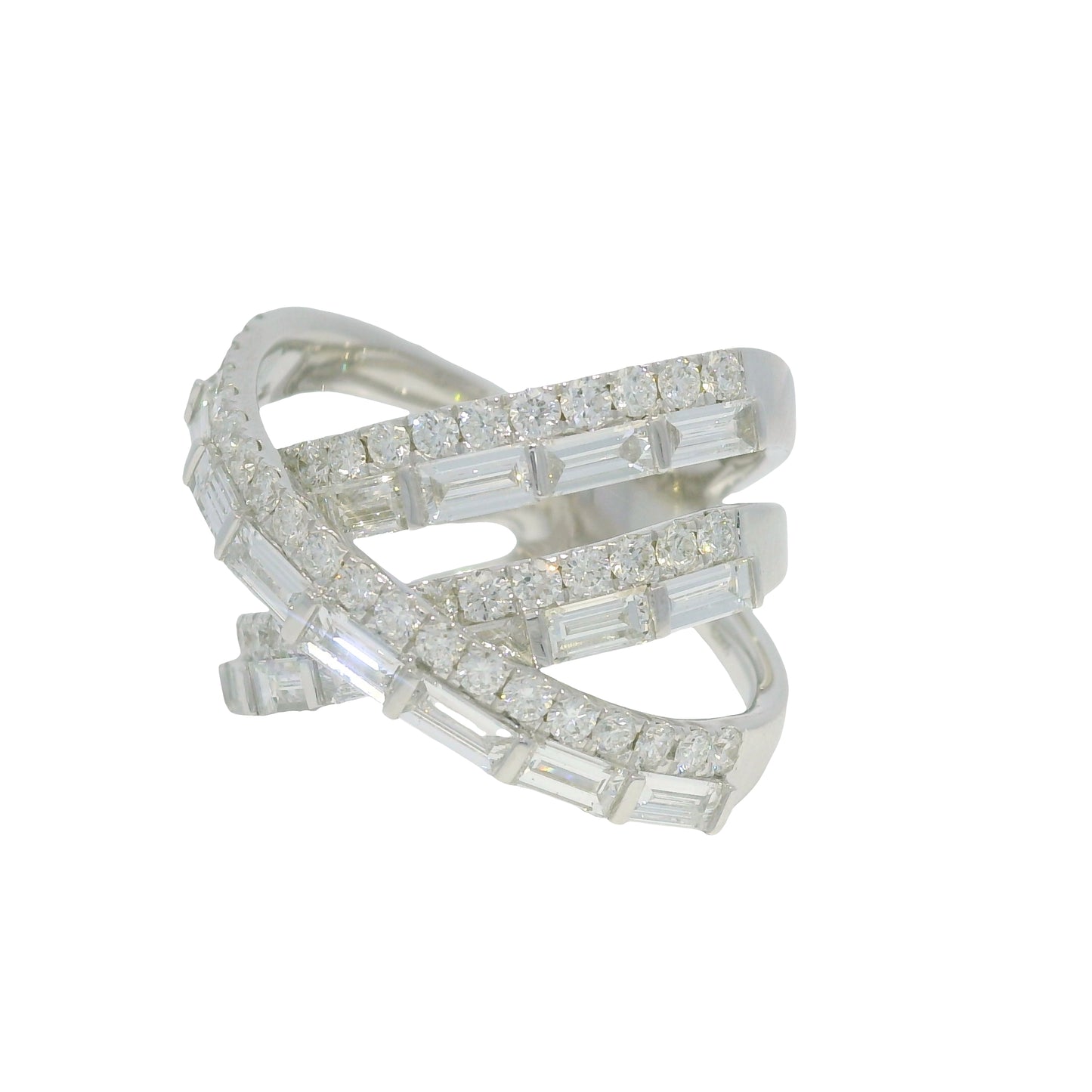 14k White gold Round Brilliant Baguette Diamond Cut Crossover Band