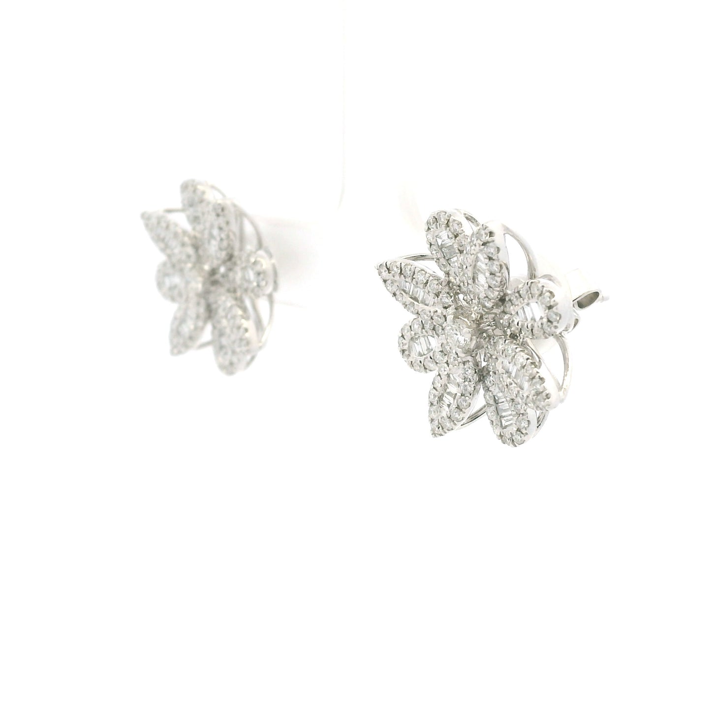 18K White Gold Natural Round & Baguette Diamond Flower Earrings