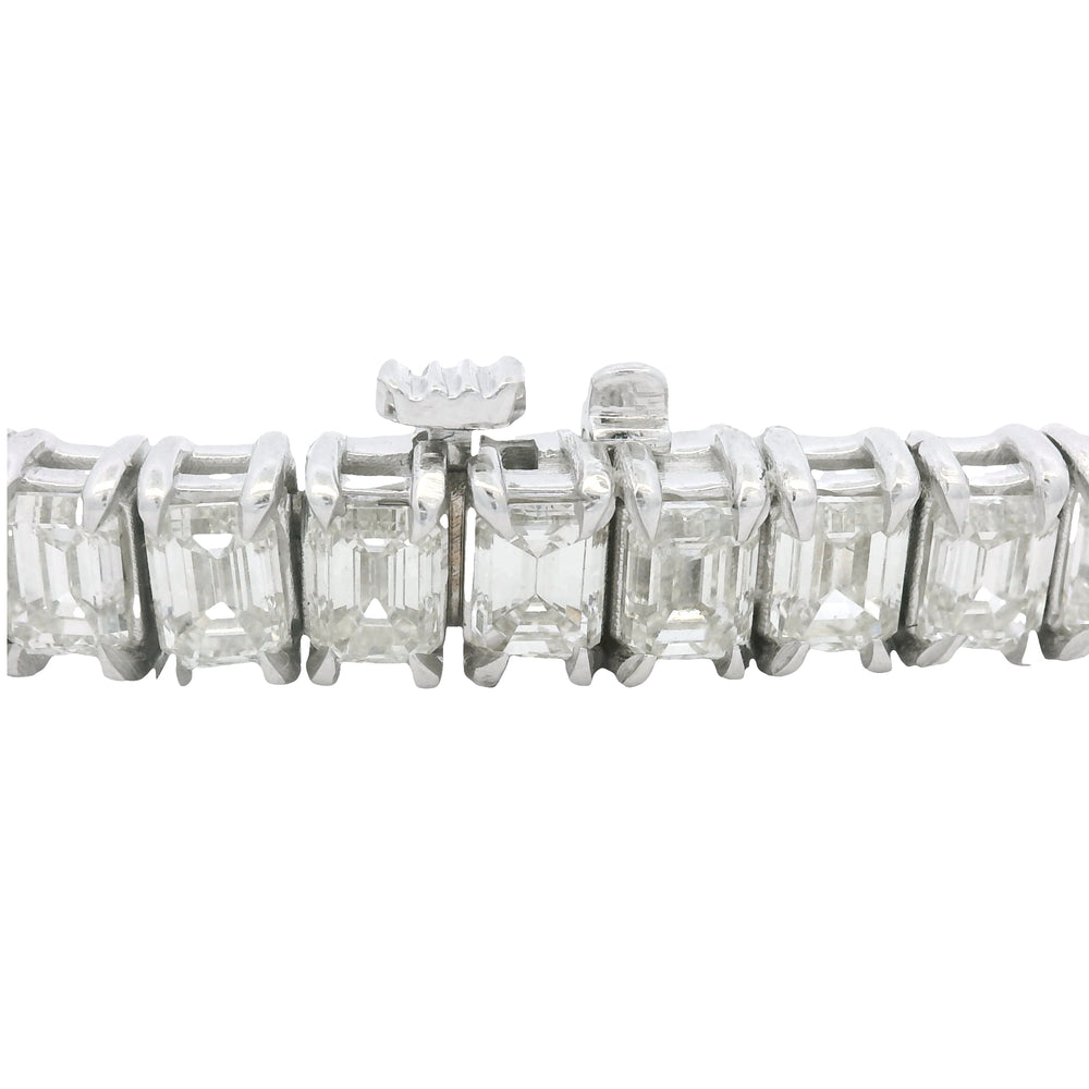 18K White Gold Natural Emerald Cut Diamond Prong- Set Tennis Bracelet